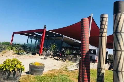 Food stop on the Bellarine bike package