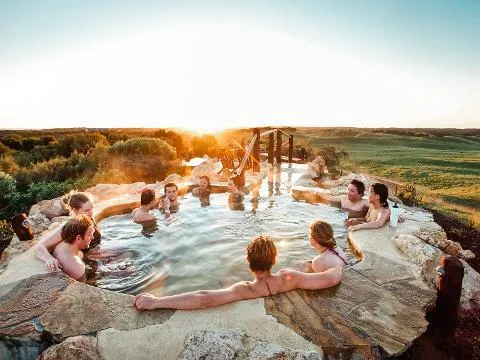 360 view of the hot springs