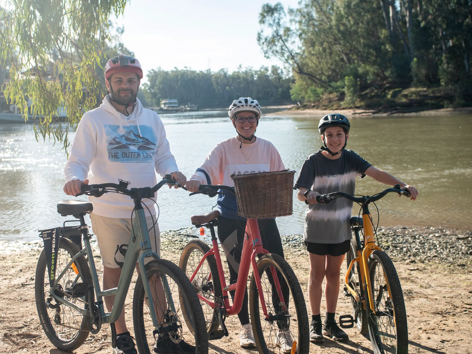 E-bike on the Echuca river trail