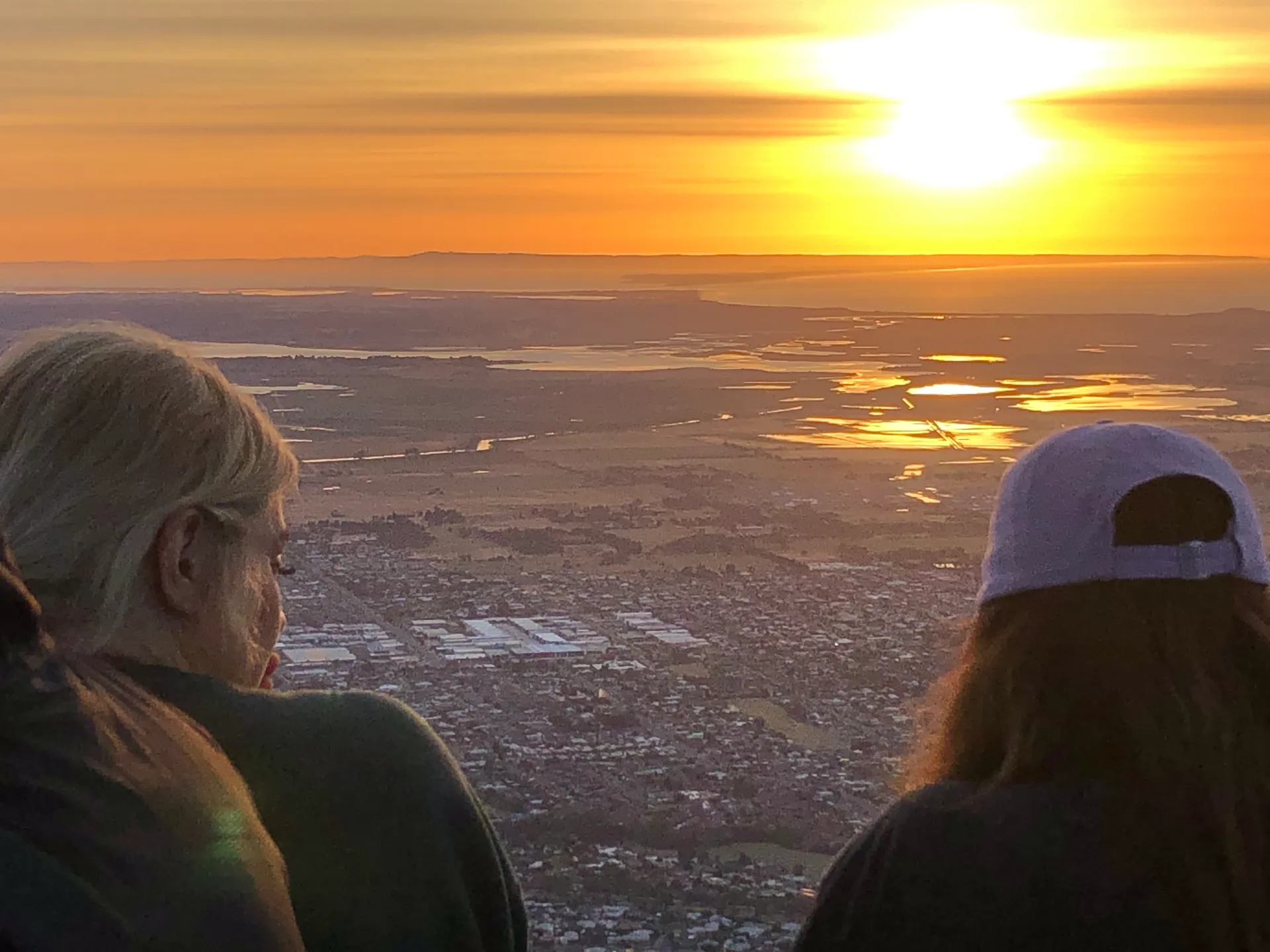 Light aircraft scenic flight experience